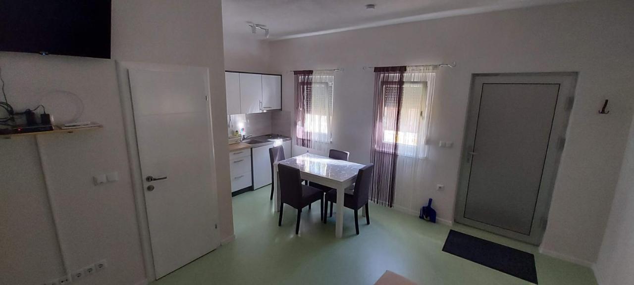 Villa Merjem Вир Екстериор снимка