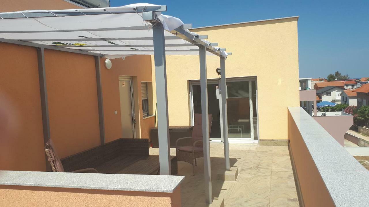 Villa Merjem Вир Екстериор снимка